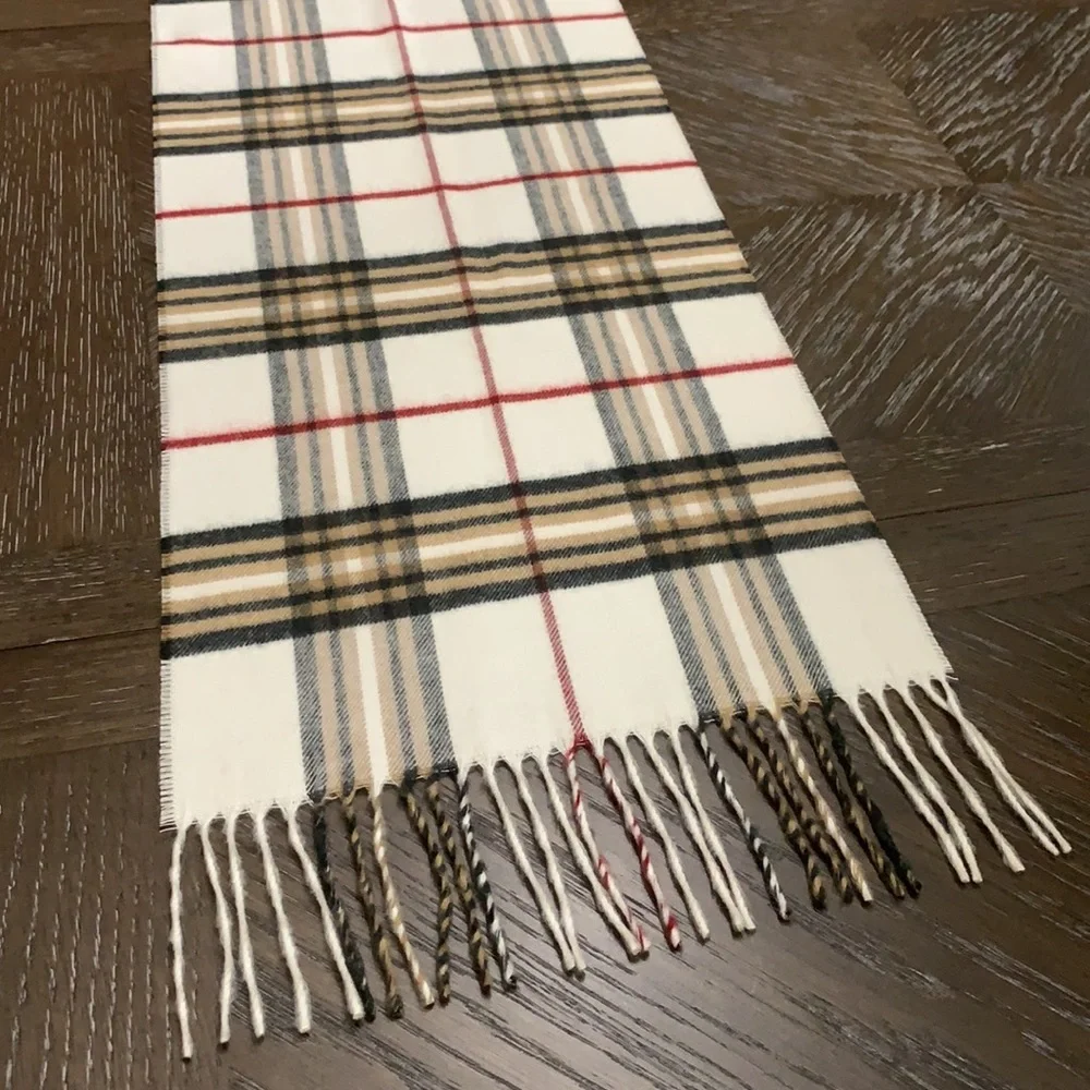 V.FRAAS cashmink red, blue, tan, cream plaid scarf